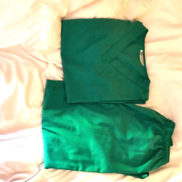 Turquoise Scrubs - Picture 2 of 6